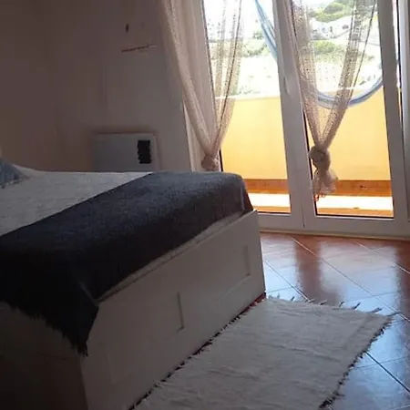 아파트 Charming In Ericeira 68 M² With Fireplace
